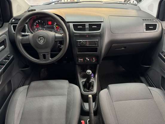 VOLKSWAGEN-FOX-2011