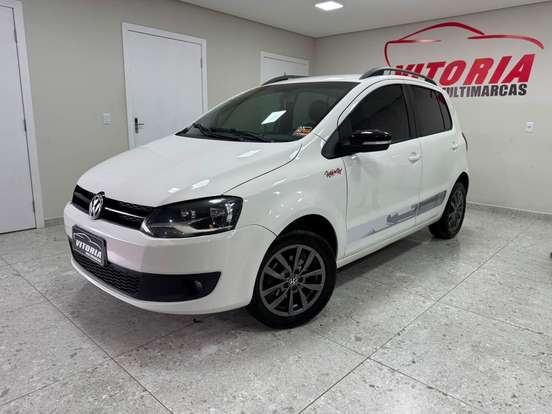VOLKSWAGEN-FOX-1.6 MI ROCK IN RIO 8V FLEX 4P MANUAL VOLKSWAGEN-FOX-2013