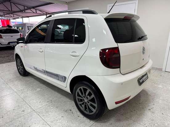 VOLKSWAGEN-FOX-1.6 MI ROCK IN RIO 8V FLEX 4P MANUAL VOLKSWAGEN-FOX-2013