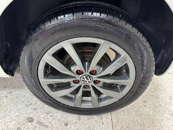 VOLKSWAGEN-FOX-1.6 MI ROCK IN RIO 8V FLEX 4P MANUAL VOLKSWAGEN-FOX-2013