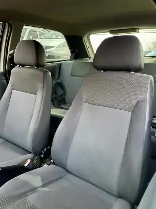 VOLKSWAGEN-GOL-2009