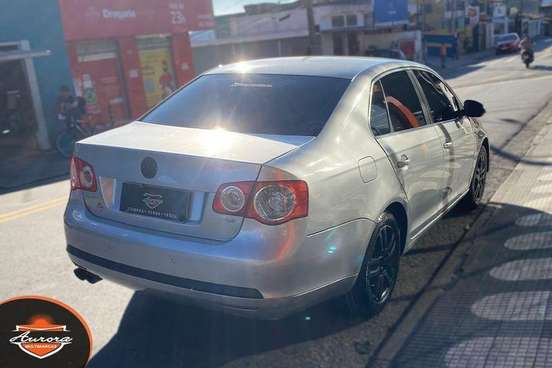 VOLKSWAGEN-JETTA-2007