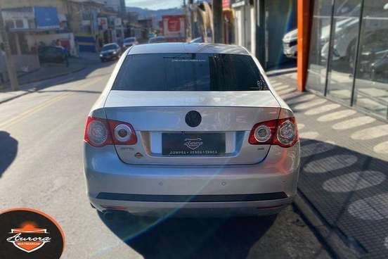 VOLKSWAGEN-JETTA-2007