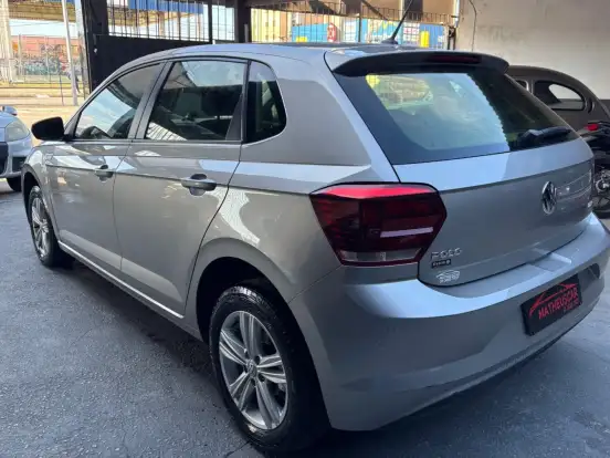 VOLKSWAGEN-POLO-1.0 200 TSI COMFORTLINE AUTOMÁTICO VOLKSWAGEN-POLO-2021