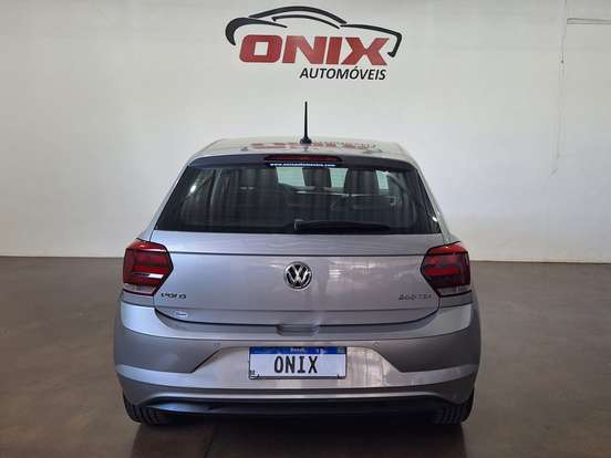 VOLKSWAGEN-POLO-1.0 200 TSI HIGHLINE AUTOMÁTICO VOLKSWAGEN-POLO-2020