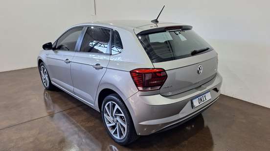 VOLKSWAGEN-POLO-2020