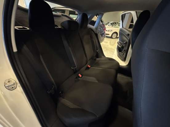 VOLKSWAGEN-POLO-2023