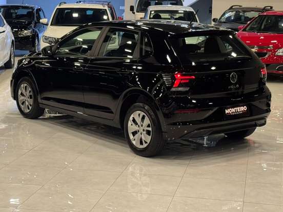 VOLKSWAGEN-POLO-2023