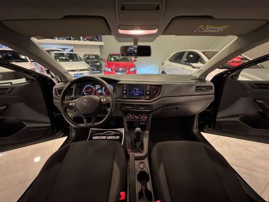 VOLKSWAGEN-POLO-2023