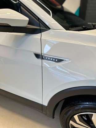 VOLKSWAGEN-T-CROSS-2021