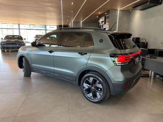 VOLKSWAGEN-T-CROSS-2025