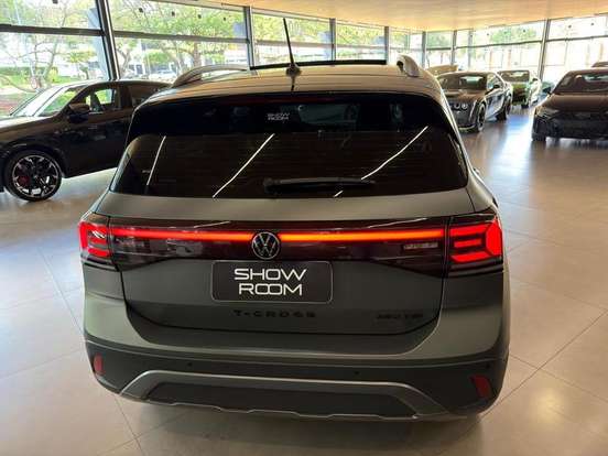 VOLKSWAGEN-T-CROSS-2025