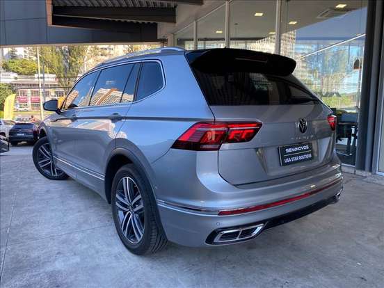 VOLKSWAGEN-TIGUAN-2.0 300 TSI GASOLINA ALLSPACE R-LINE AUTOMÁTICO VOLKSWAGEN-TIGUAN-2024