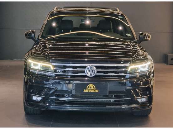 VOLKSWAGEN-TIGUAN-2019