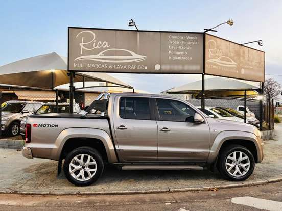 VOLKSWAGEN-AMAROK-2017