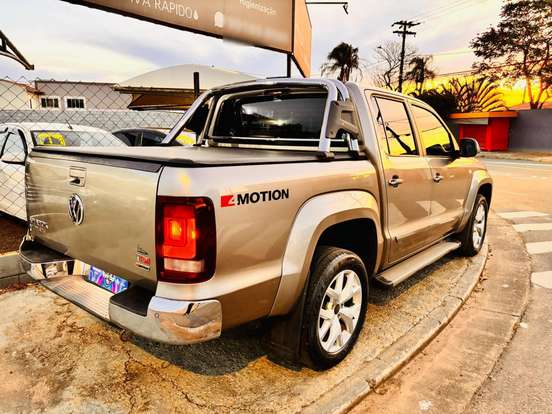 VOLKSWAGEN-AMAROK-2.0 HIGHLINE 4X4 CD 16V TURBO INTERCOOLER DIESEL 4P AUTOMÁTICO VOLKSWAGEN-AMAROK-2017