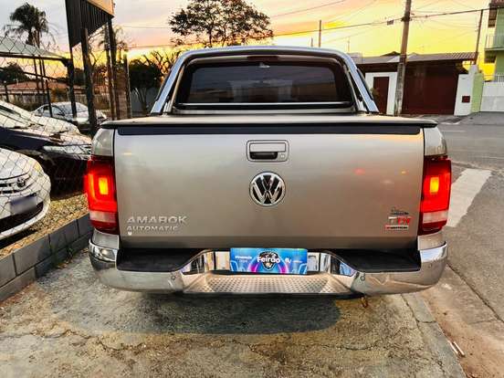 VOLKSWAGEN-AMAROK-2.0 HIGHLINE 4X4 CD 16V TURBO INTERCOOLER DIESEL 4P AUTOMÁTICO VOLKSWAGEN-AMAROK-2017