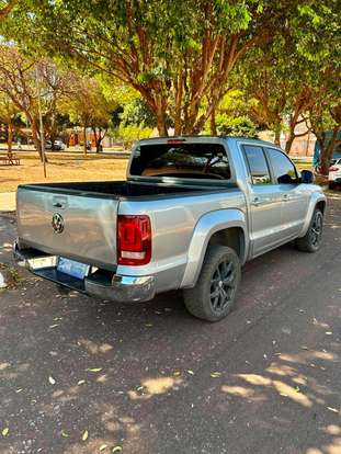 VOLKSWAGEN-AMAROK-2021