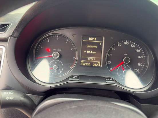 VOLKSWAGEN-FOX-1.0 MI 8V FLEX 4P MANUAL VOLKSWAGEN-FOX-2012