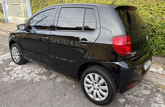 VOLKSWAGEN-FOX-2012