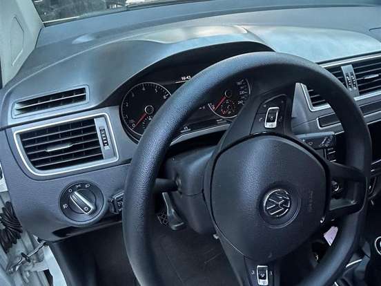 VOLKSWAGEN-FOX-1.6 MSI TOTAL FLEX CONNECT 4P MANUAL VOLKSWAGEN-FOX-2020