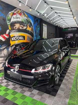VOLKSWAGEN-GOLF-2018