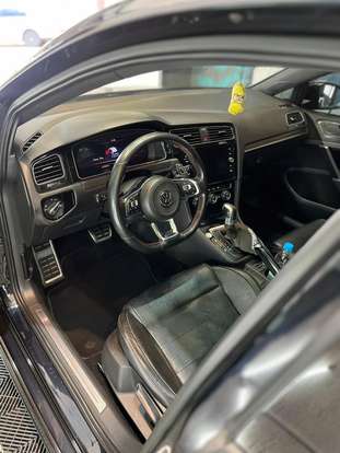 VOLKSWAGEN-GOLF-2018