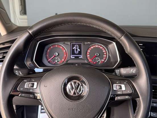 VOLKSWAGEN-JETTA-1.4 250 TSI TOTAL FLEX COMFORTLINE TIPTRONIC VOLKSWAGEN-JETTA-2018