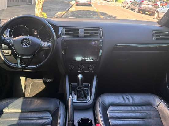 VOLKSWAGEN-JETTA-2.0 TSI HIGHLINE 211CV GASOLINA 4P TIPTRONIC VOLKSWAGEN-JETTA-2014