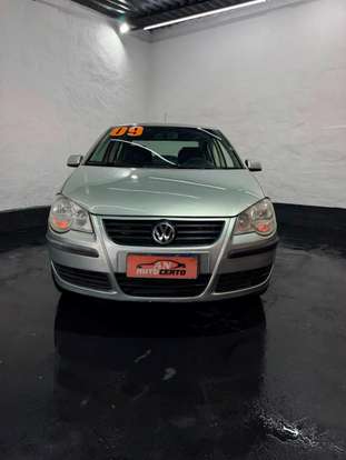 VOLKSWAGEN-POLO SEDAN-2009