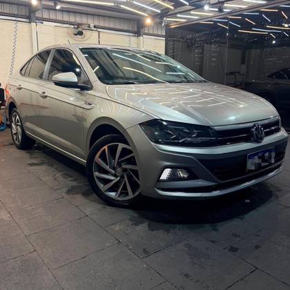 VOLKSWAGEN VIRTUS 1.0 200 TSI HIGHLINE AUTOMÁTICO
