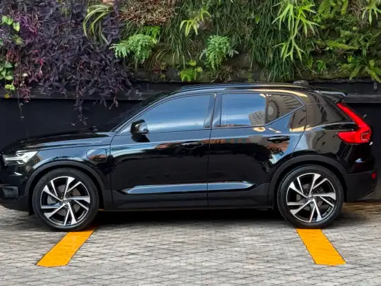 VOLVO-XC40-1.5 T5 RECHARGE R-DESIGN GEARTRONIC VOLVO-XC40-2020
