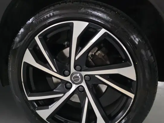 VOLVO-XC40-2.0 T5 GASOLINA R-DESIGN AWD GEARTRONIC VOLVO-XC40-2019