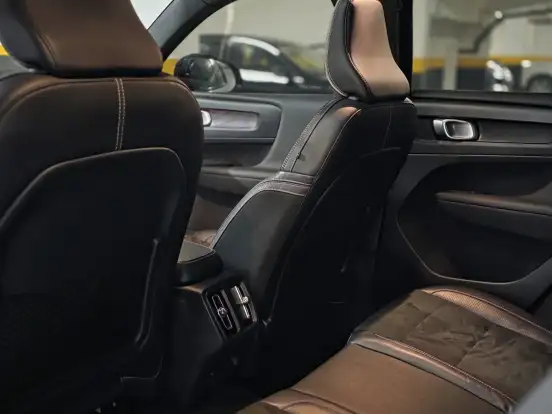 VOLVO-XC40-2.0 T5 GASOLINA R-DESIGN AWD GEARTRONIC VOLVO-XC40-2019