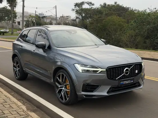 VOLVO-XC60-2020