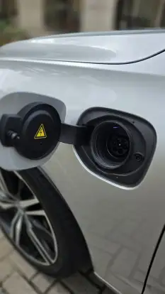 VOLVO-XC60-2019