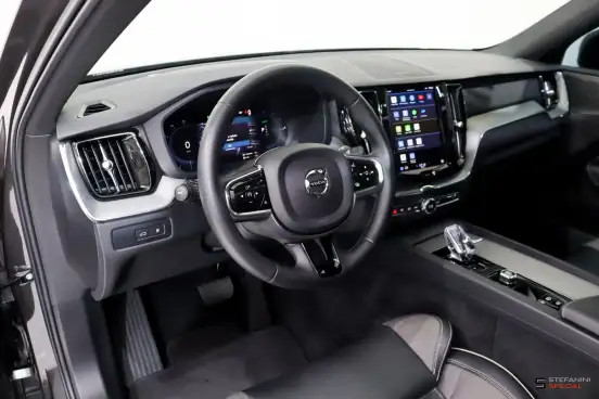 VOLVO-XC60-2022