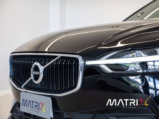 VOLVO-XC60-2.0 T5 GASOLINA MOMENTUM AWD GEARTRONIC VOLVO-XC60-2020