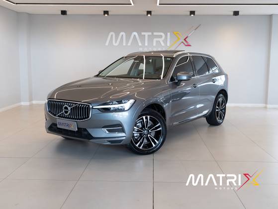 VOLVO XC60 2.0 T8 HYBRID MOMENTUM AWD GEARTRONIC