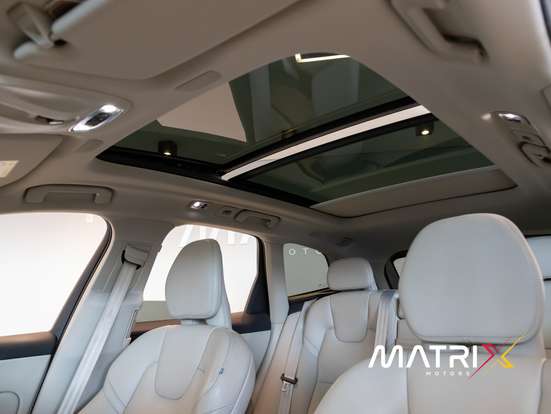 VOLVO-XC60-2021
