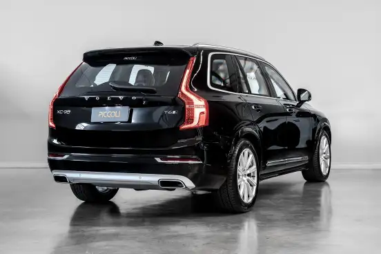 VOLVO-XC90-2019