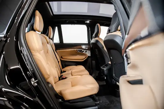 VOLVO-XC90-2019