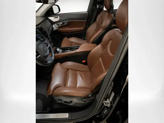 VOLVO-XC90-2019
