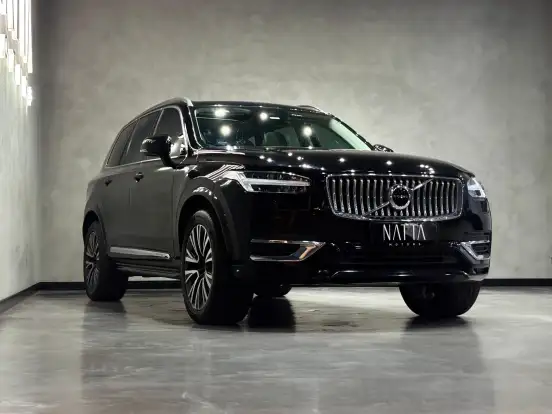 VOLVO-XC90-2021