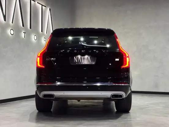 VOLVO-XC90-2021