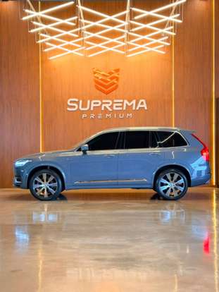 VOLVO-XC90-2021