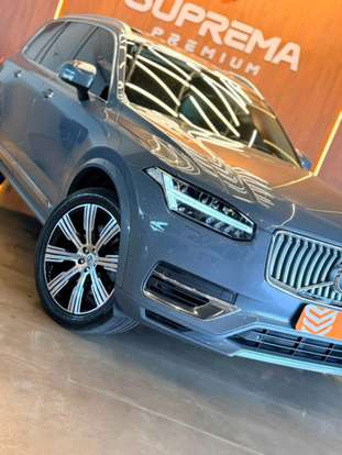 VOLVO-XC90-2021