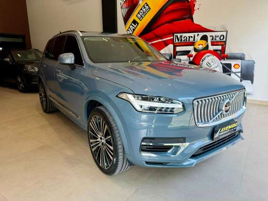 VOLVO-XC90-2022