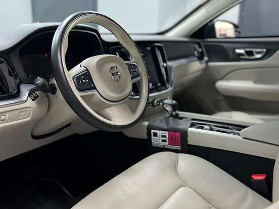 VOLVO-S60-2.0 T4 MOMENTUM GASOLINA 4P AUTOMÁTICO VOLVO-S60-2019