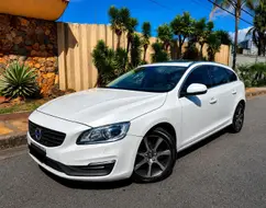 VOLVO V60 2.0 T4 MOMENTUM GASOLINA 4P AUTOMÁTICO VOLVO V60 2.0 T4 MOMENTUM GASOLINA 4P AUTOMÁTICO